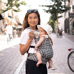 Baby Bondé Black Houndstooth carrier — lifestyle